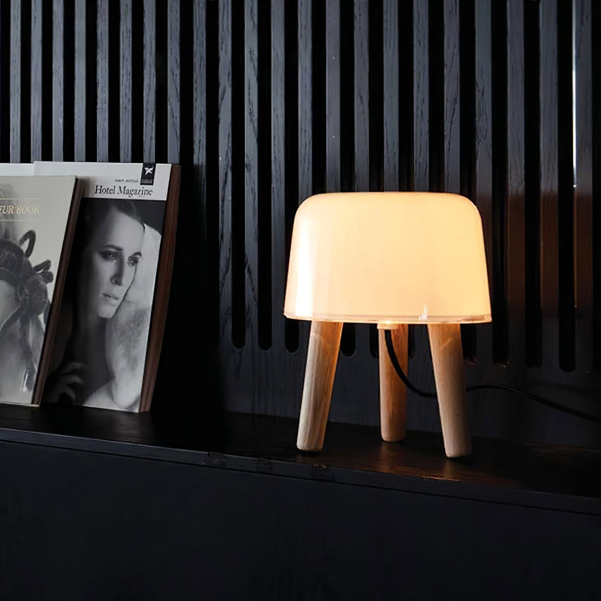 GlowPod lampa stołowa ze szkła i drewna w kolorze naturalnym & biała