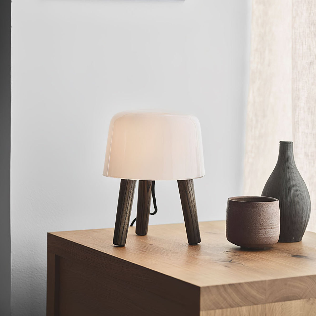 GlowPod lampa stołowa ze szkła i drewna w kolorze naturalnym & biała