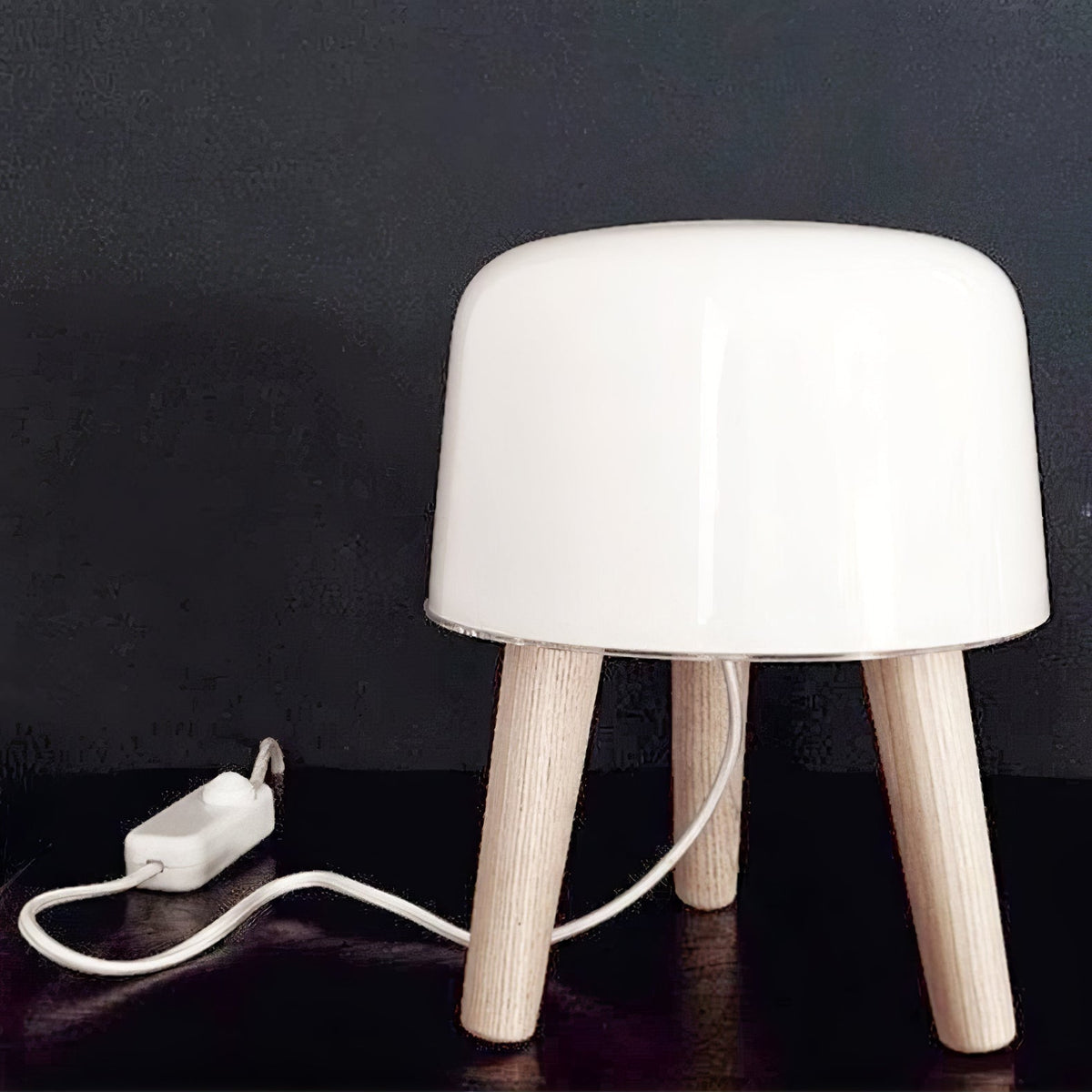 GlowPod lampa stołowa ze szkła i drewna w kolorze naturalnym & biała