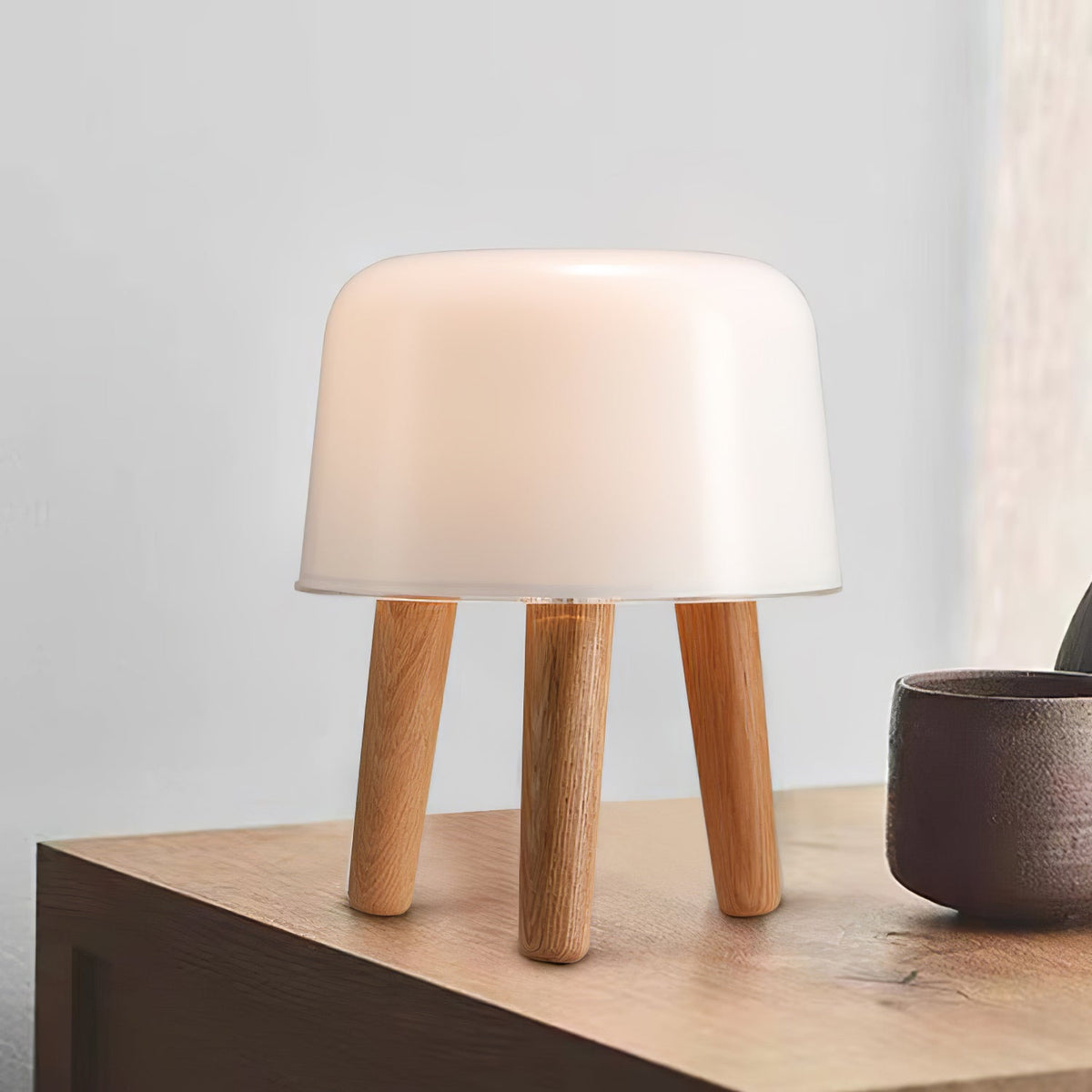 GlowPod lampa stołowa ze szkła i drewna w kolorze naturalnym & biała