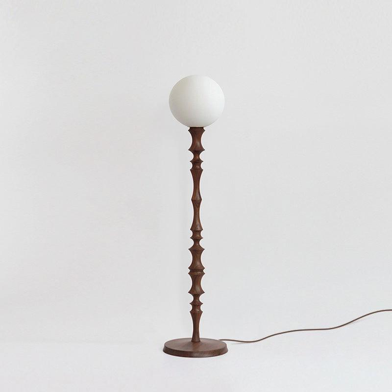 Vilten elegancka lampa stojąca z drewna