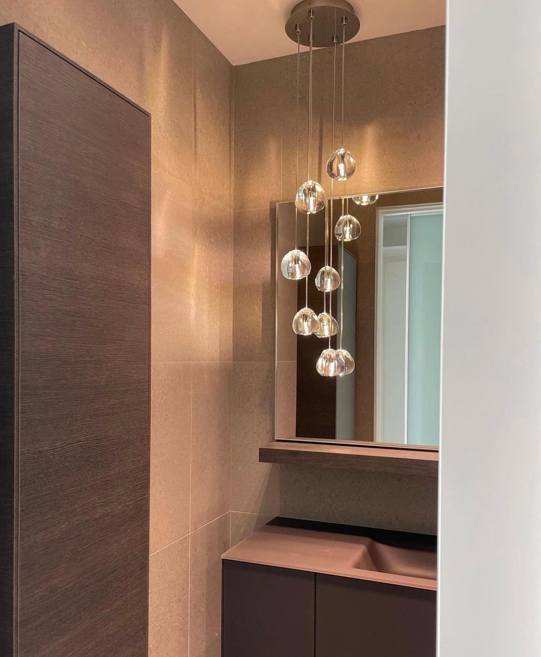 Gevlin żyrandol kryształowy w stylu postmodern luxury wiązany ze szkła