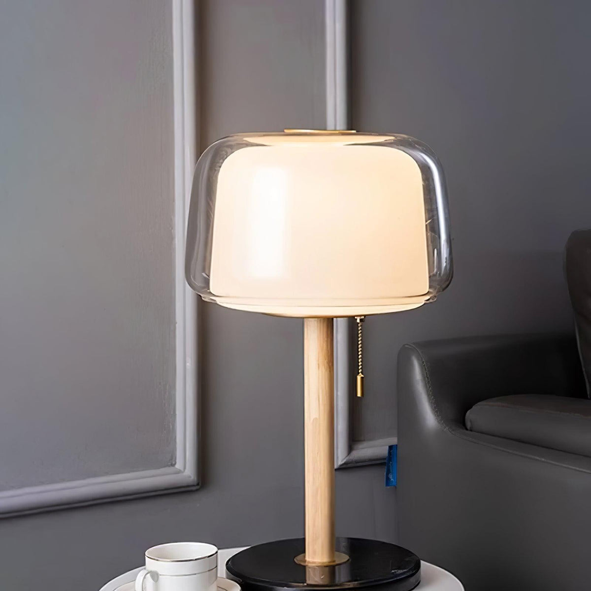 Gala lampa stołowa ze szkła i marmuru