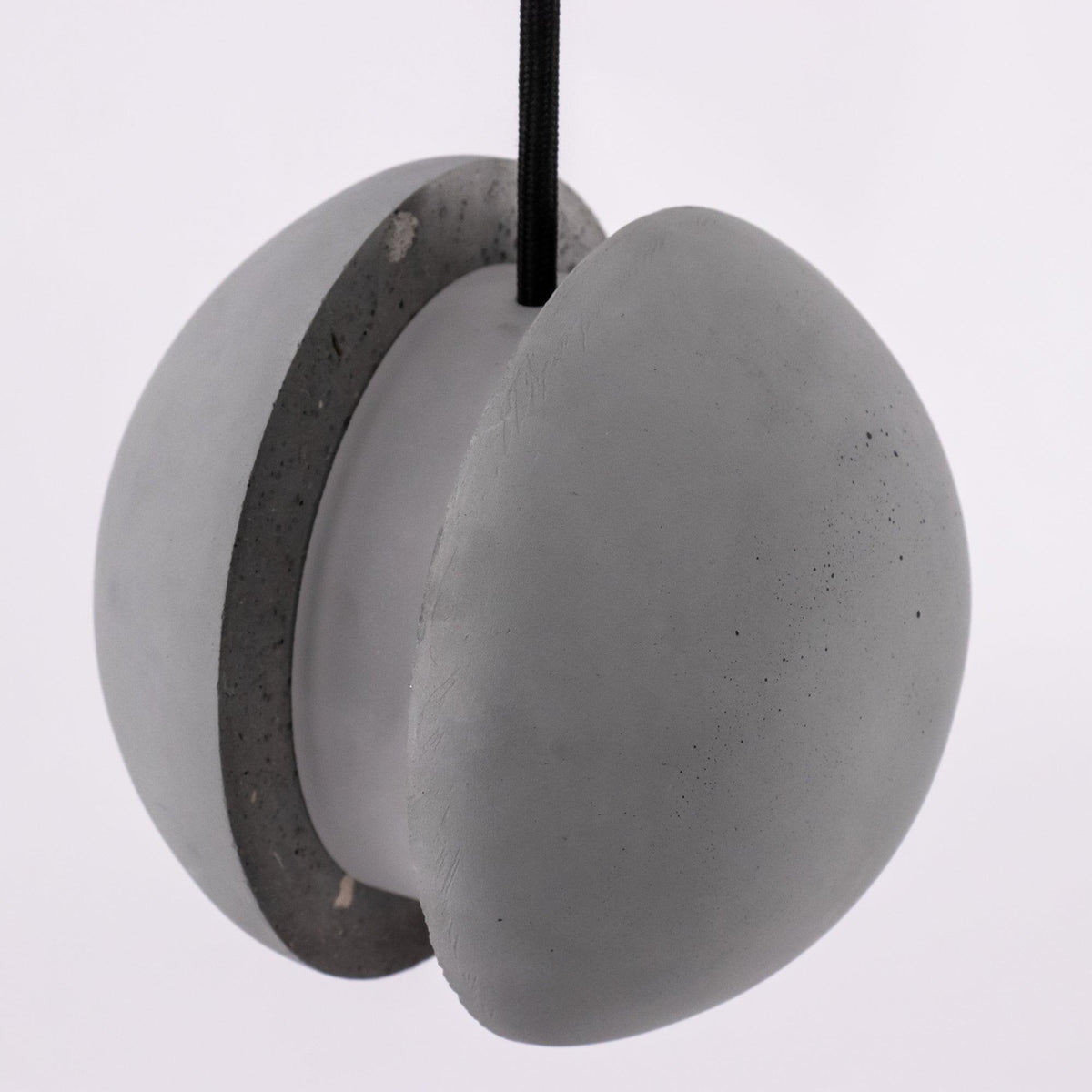 Umi lampa wisząca kula betonowa minimalistyczna industrialna