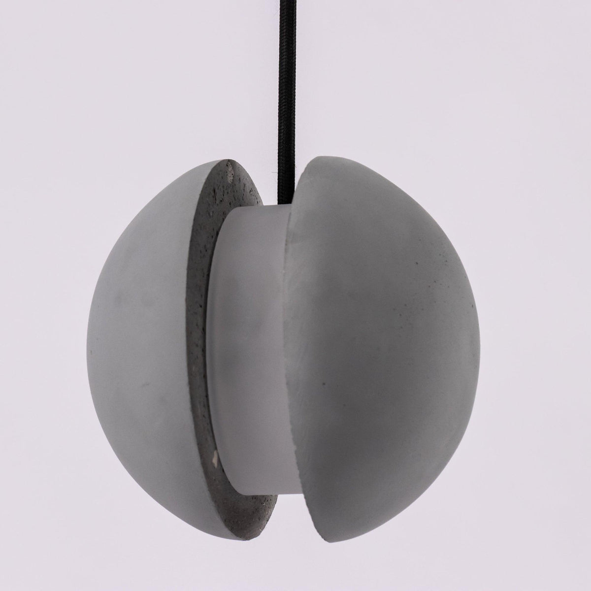 Umi lampa wisząca kula betonowa minimalistyczna industrialna
