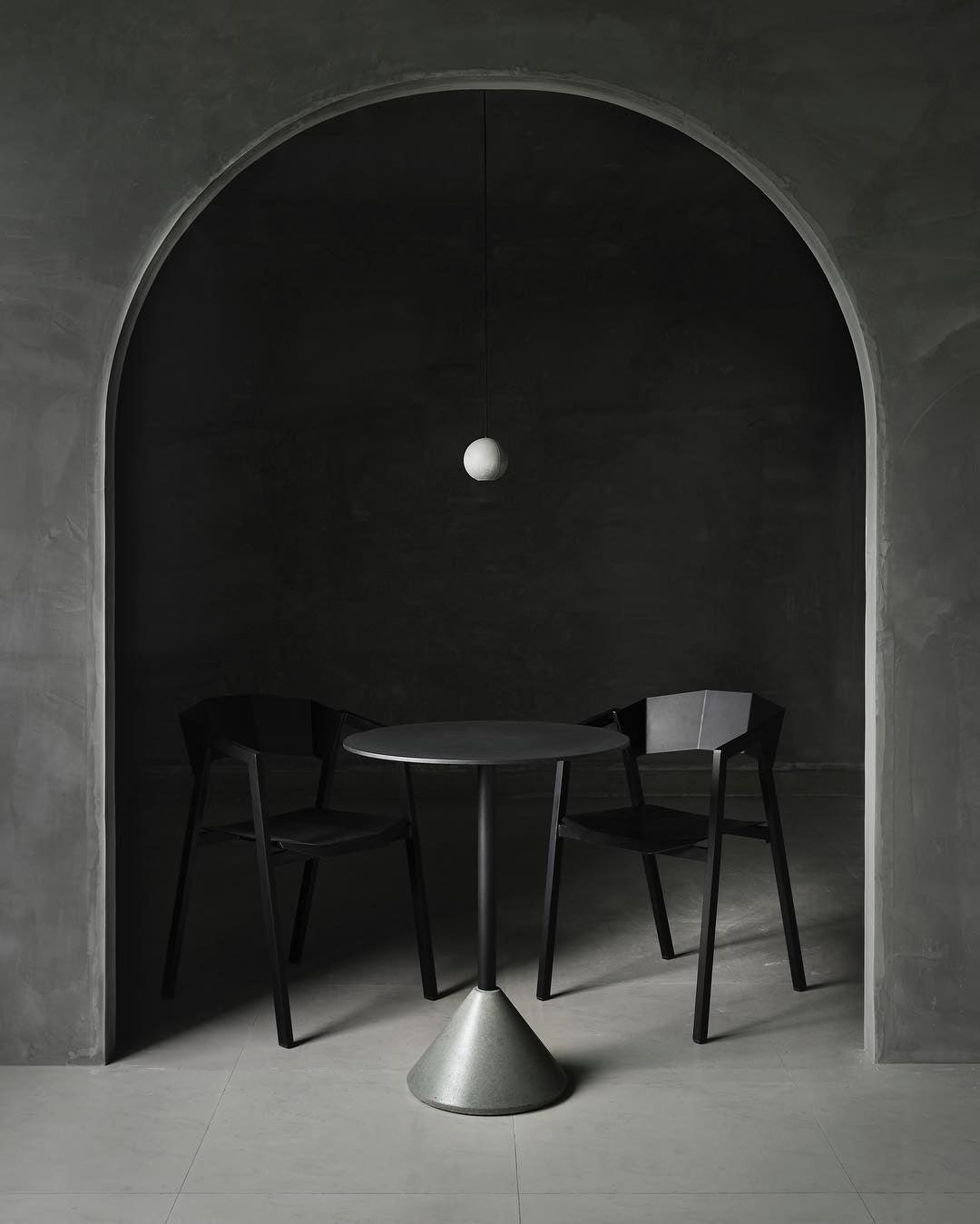 Umi lampa wisząca kula betonowa minimalistyczna industrialna