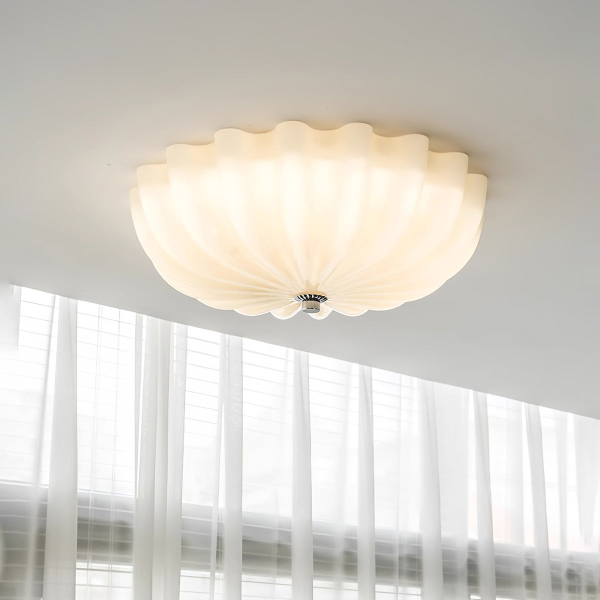 Urelis lampa sufitowa ze szkła wydmowanego w kształcie muszli