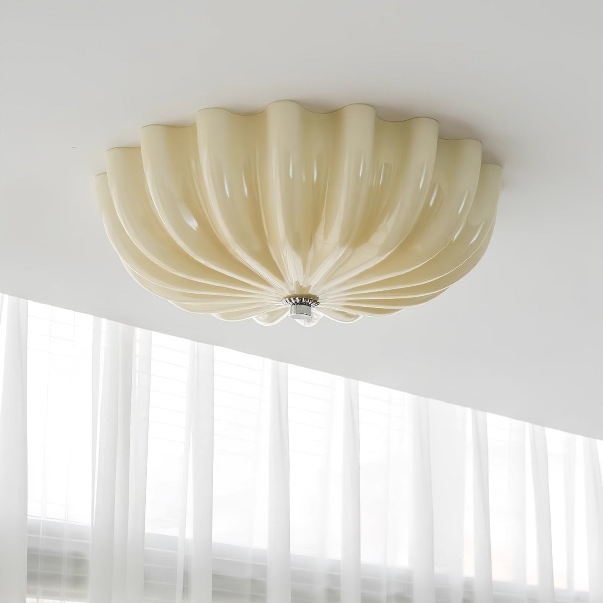 Urelis lampa sufitowa ze szkła wydmowanego w kształcie muszli