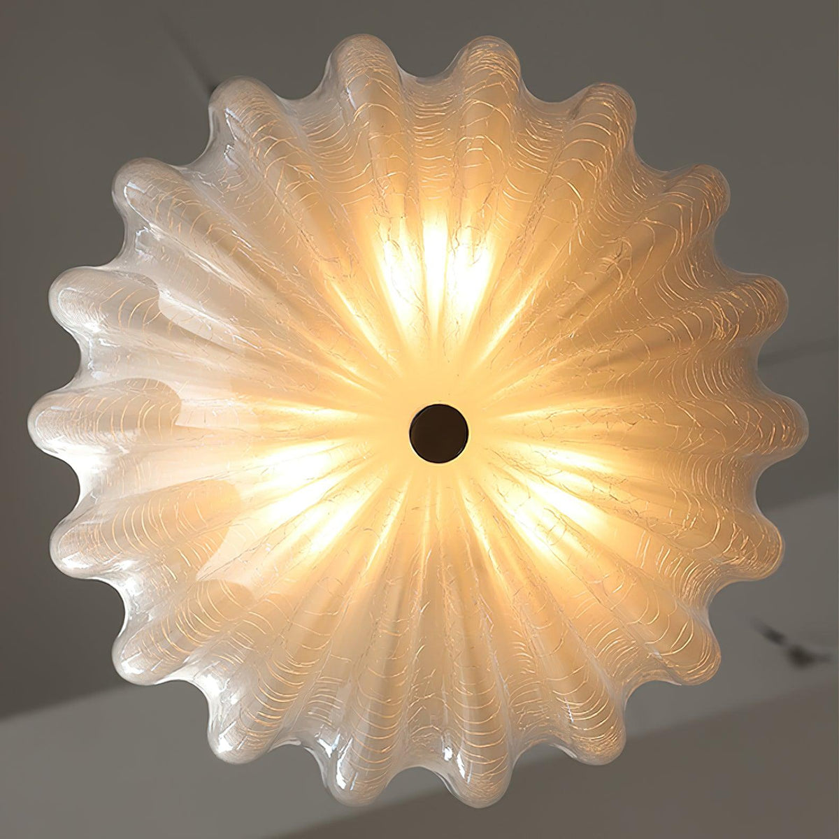 Urelis lampa sufitowa ze szkła wydmowanego w kształcie muszli