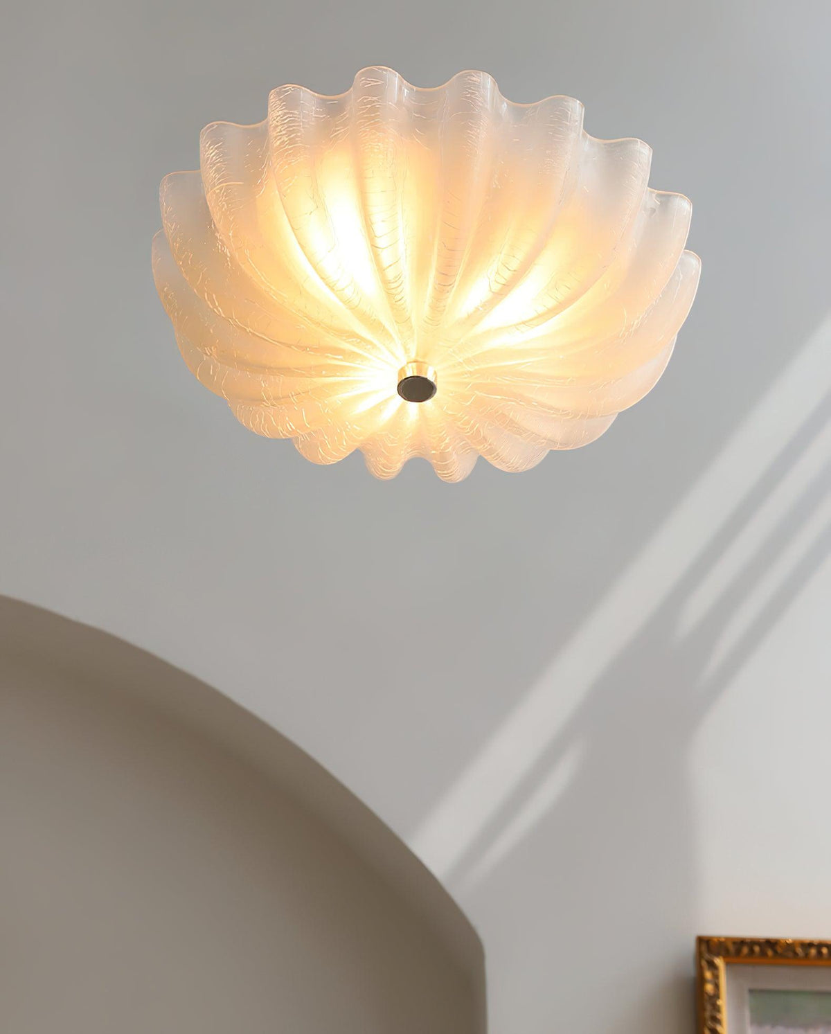 Urelis lampa sufitowa ze szkła wydmowanego w kształcie muszli