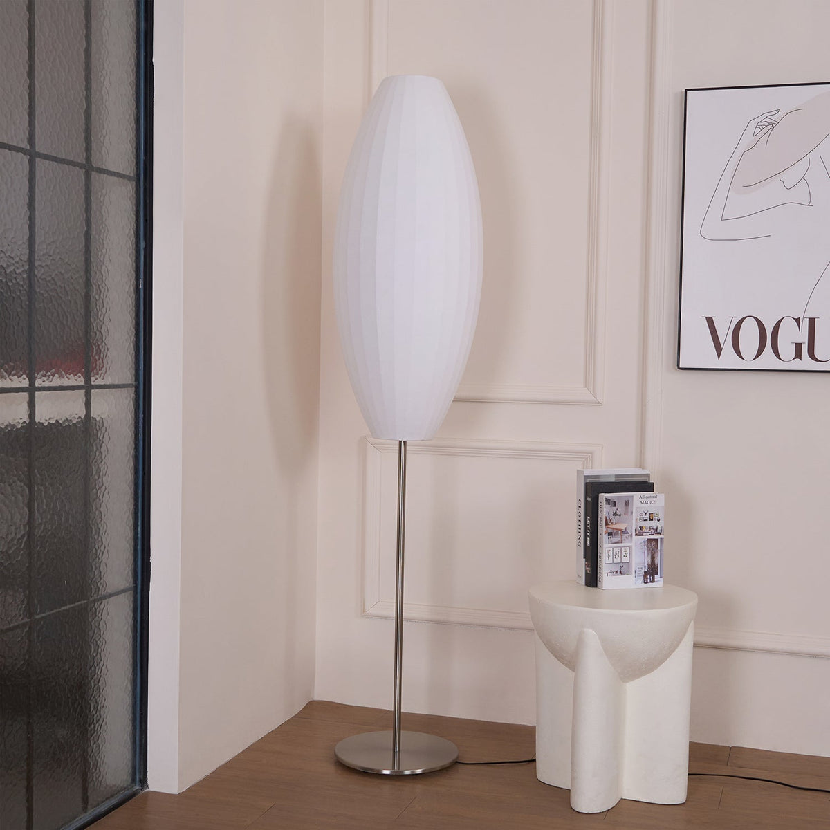 Bexno minimalistyczna lampa stojąca
