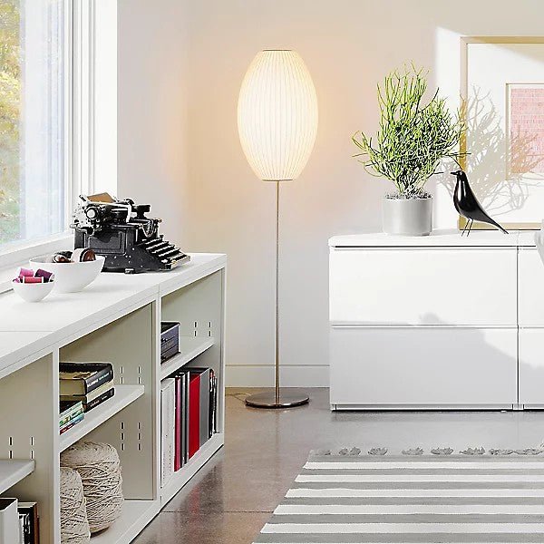 Bexno minimalistyczna lampa stojąca
