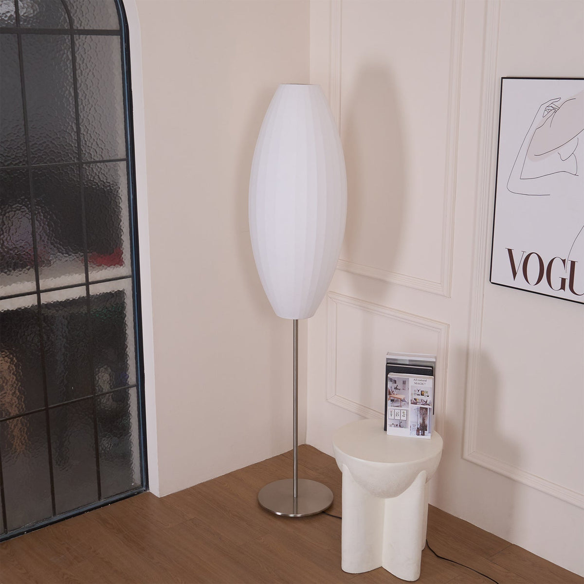 Bexno minimalistyczna lampa stojąca