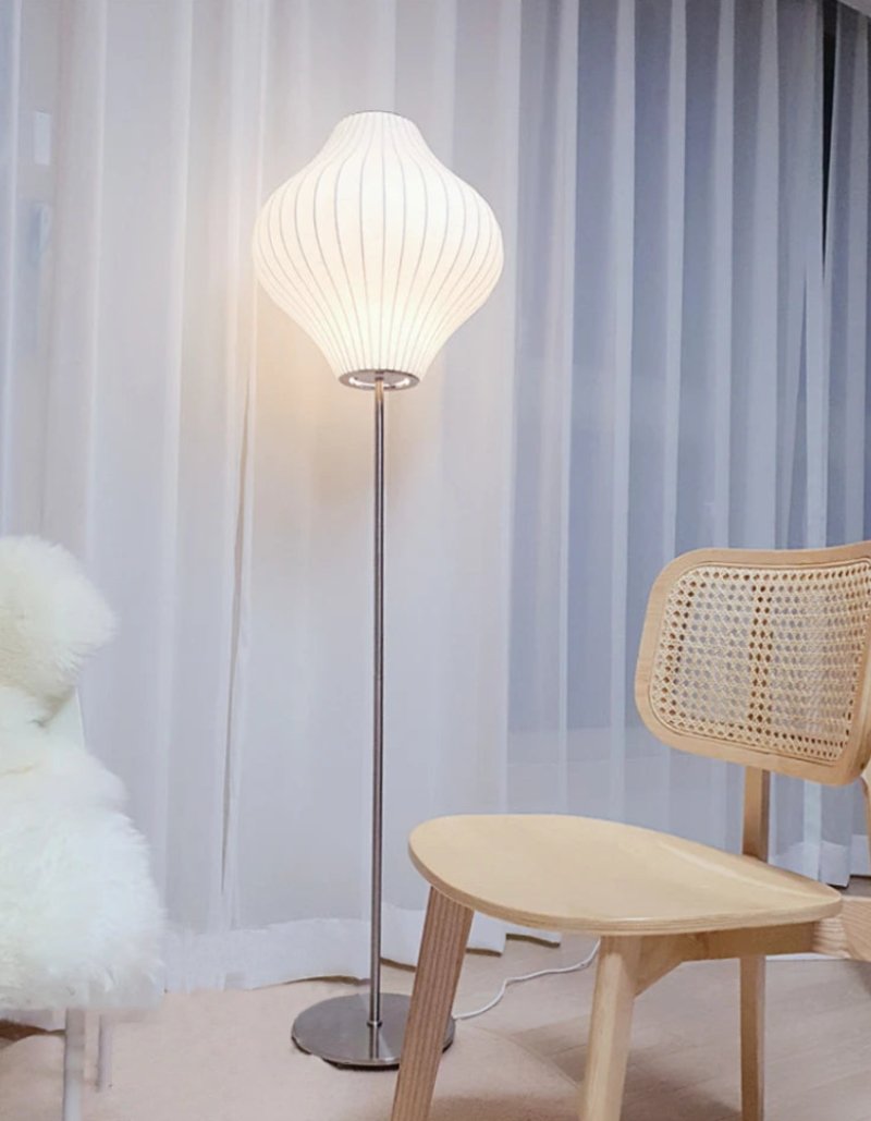 Bexno minimalistyczna lampa stojąca