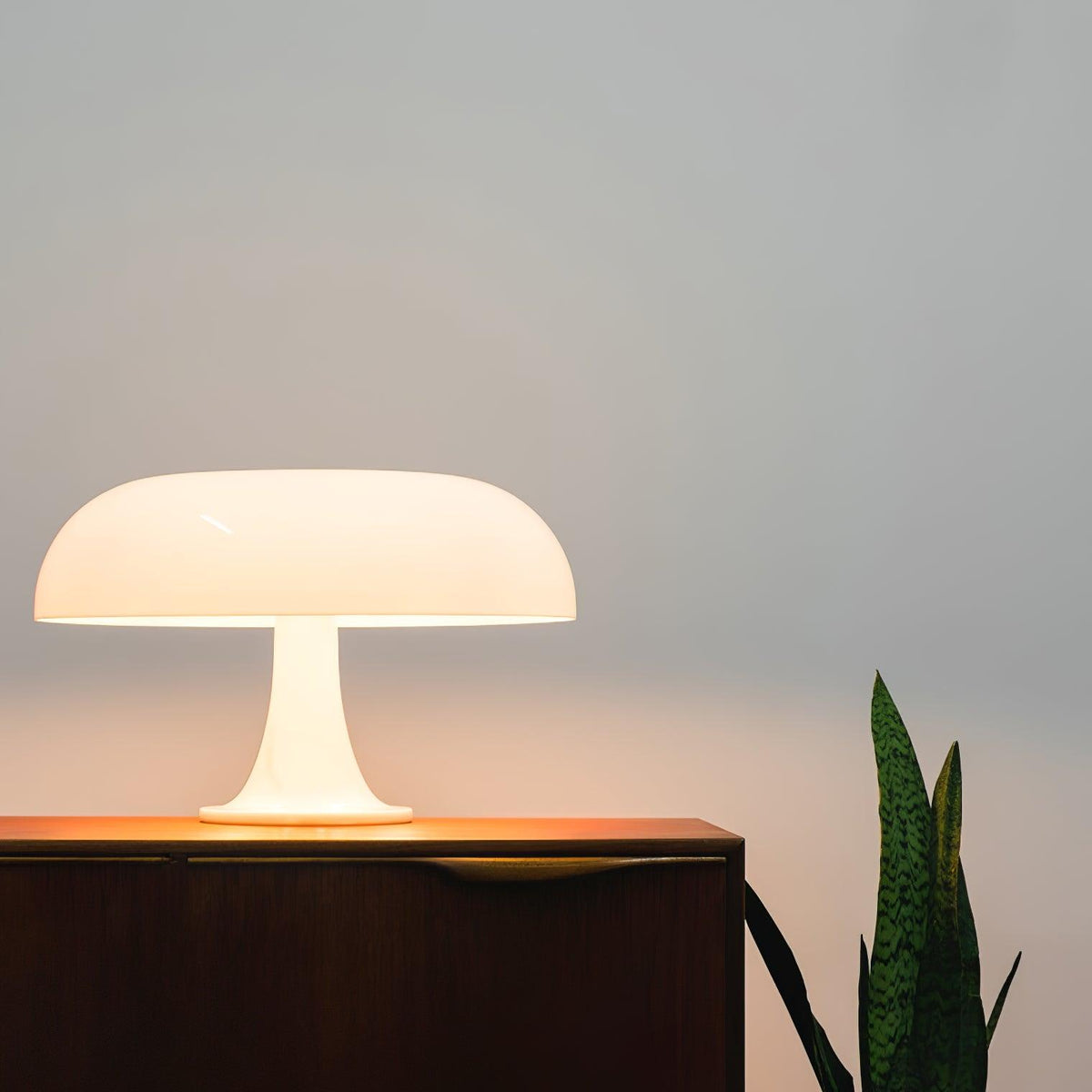 Orelielia zabawna retro lampa stołowa