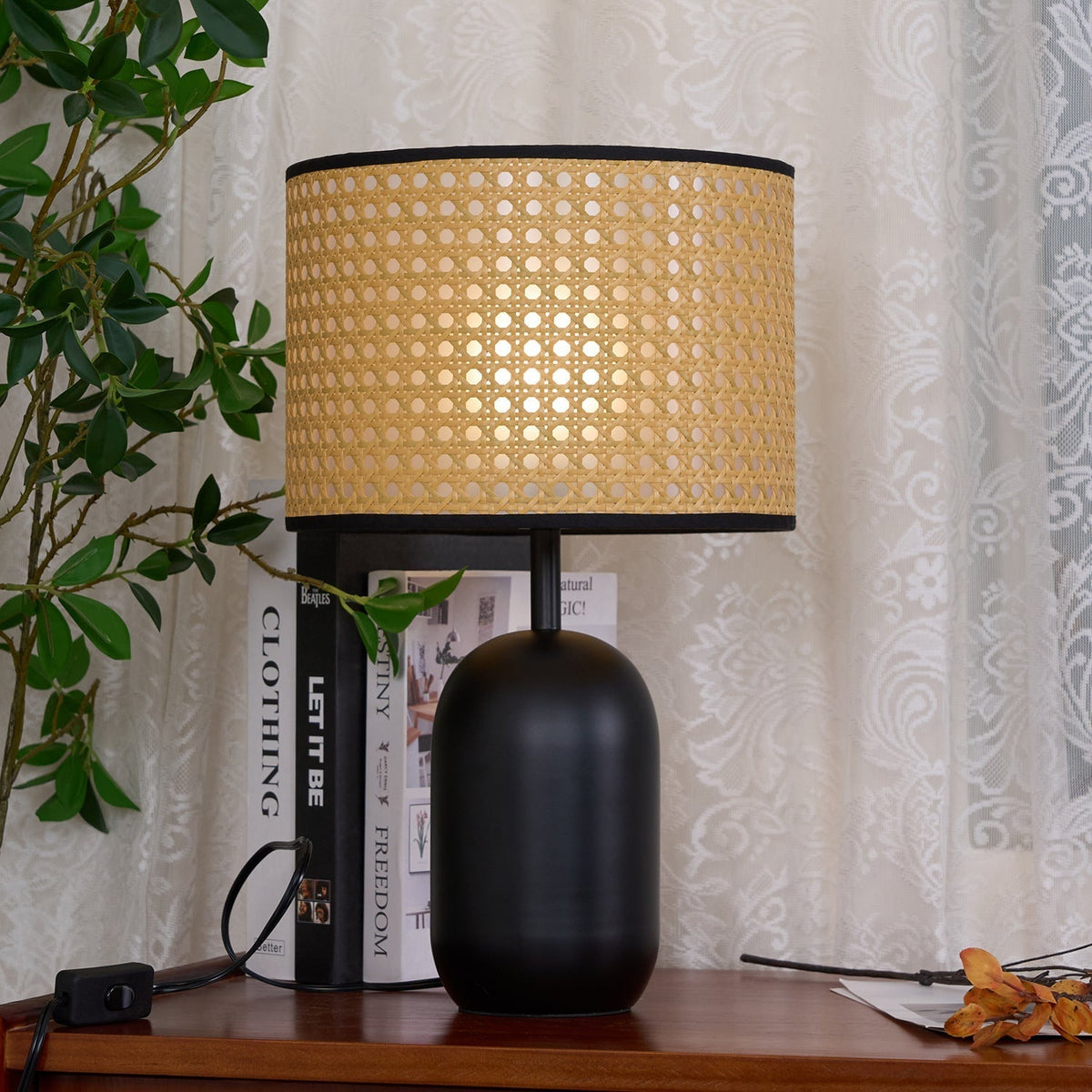 Ravarielle nowoczesna lampa stołowa ze słomy bambusowej