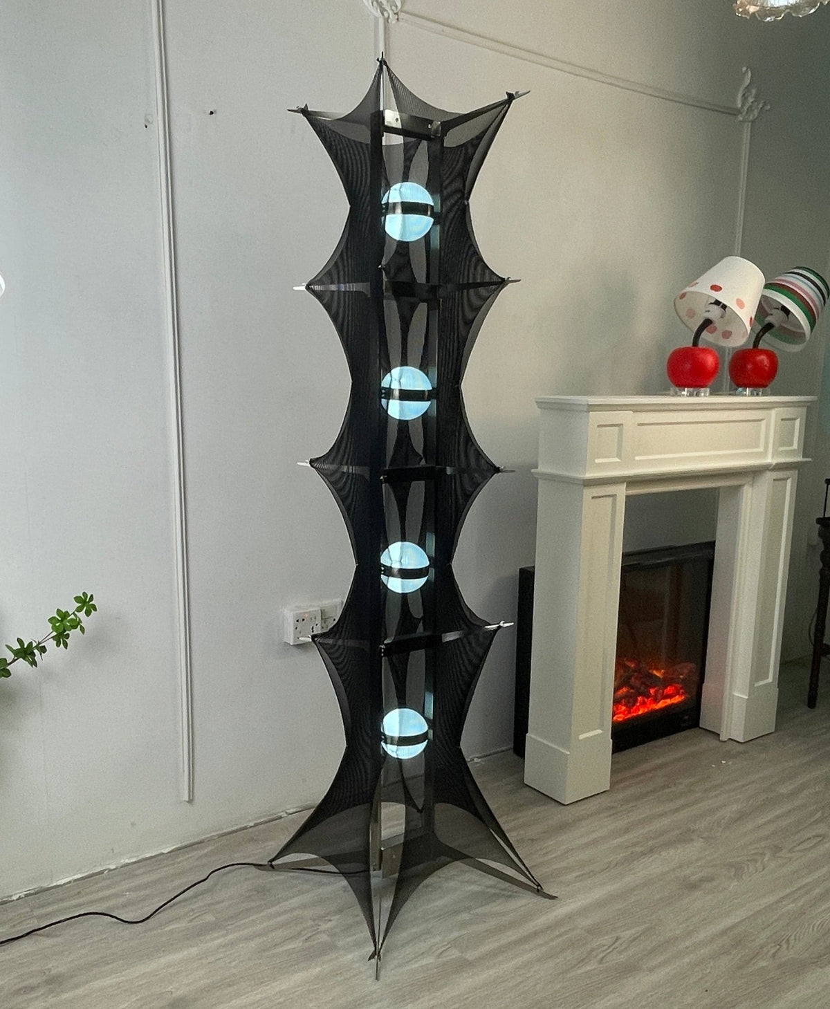 Miroia nowoczesna lampa stojąca