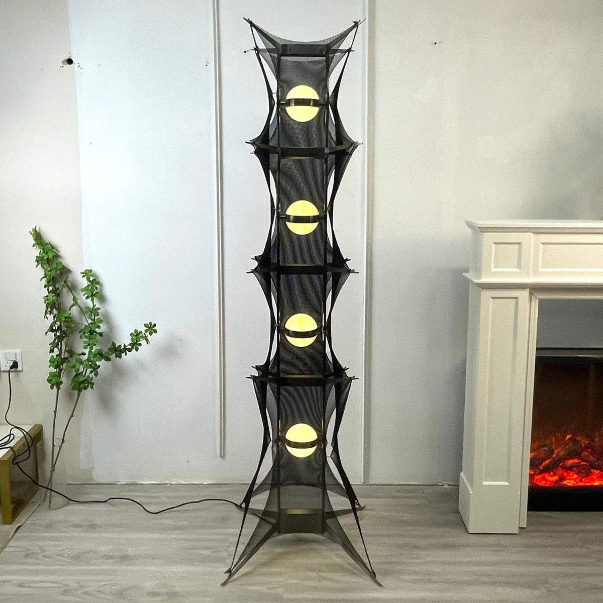 Miroia nowoczesna lampa stojąca