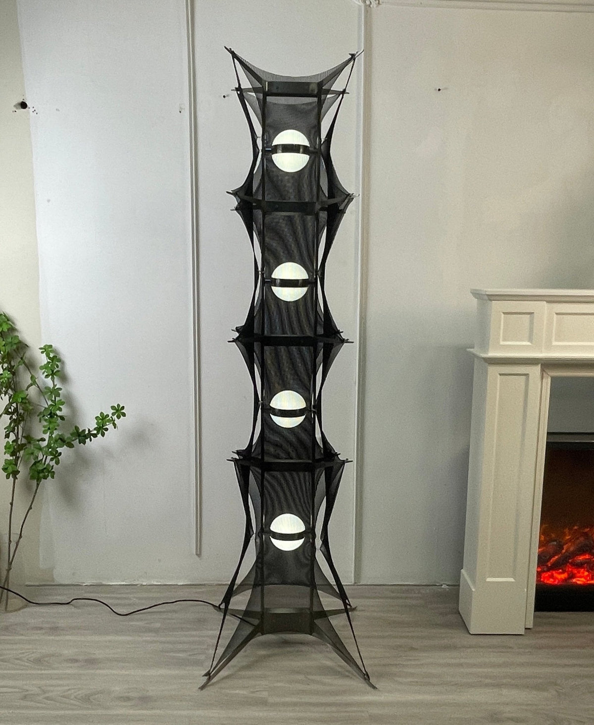 Miroia nowoczesna lampa stojąca