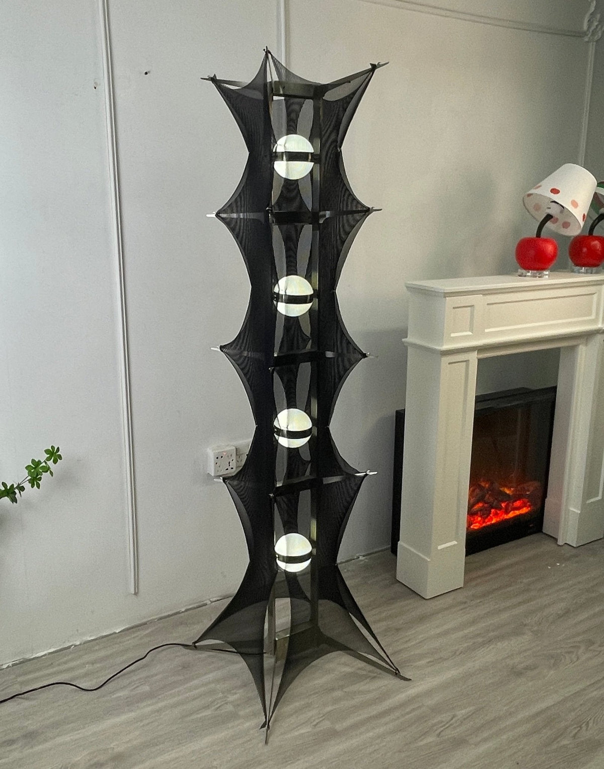 Miroia nowoczesna lampa stojąca