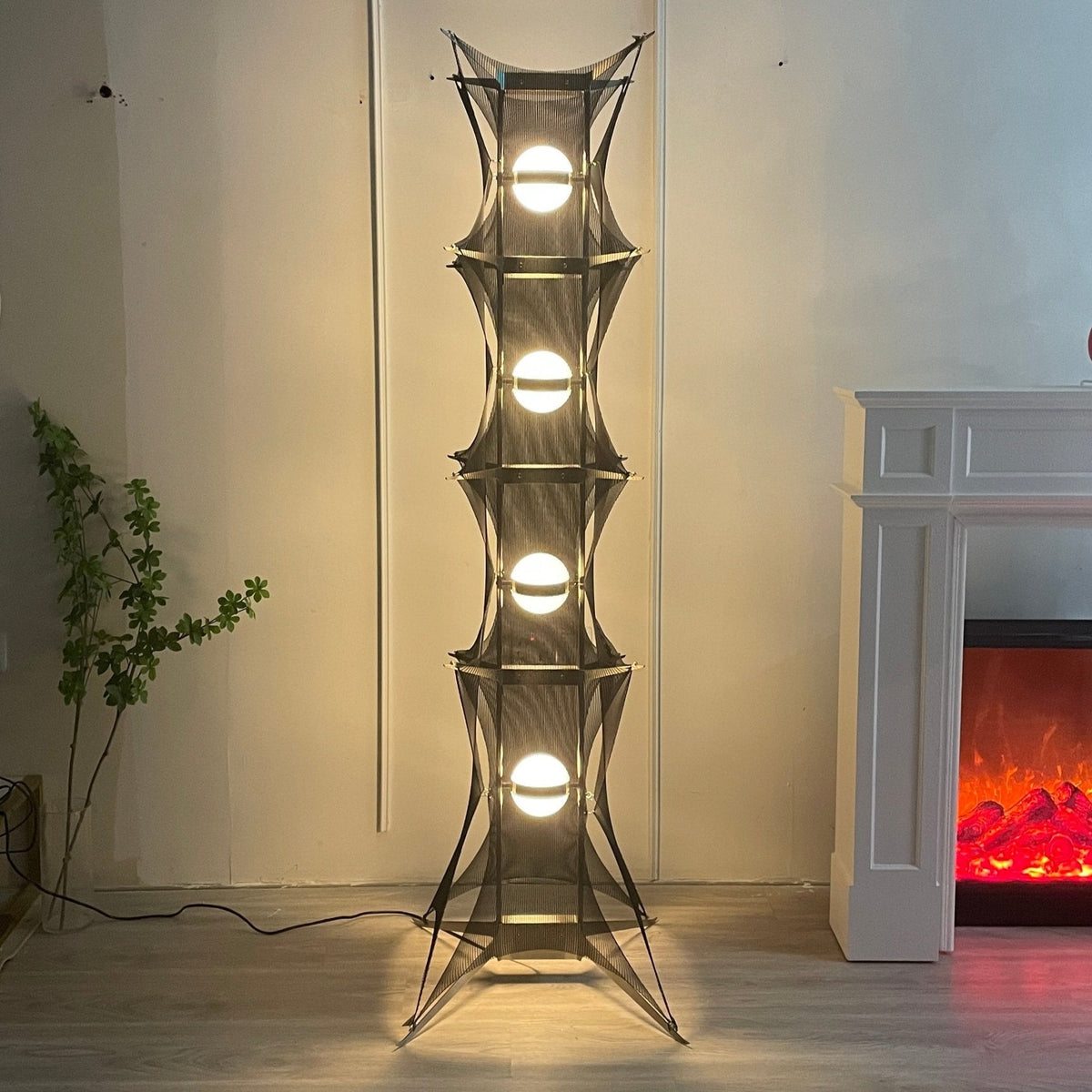 Miroia nowoczesna lampa stojąca