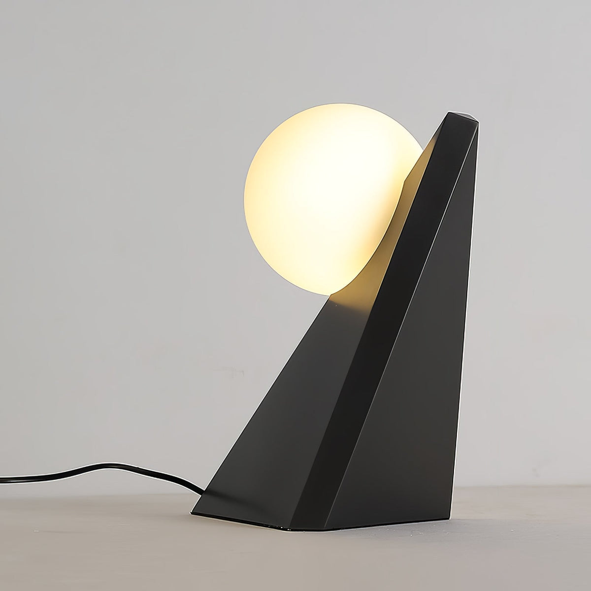 Nixie geometryczna lampa stołowa ze szkła