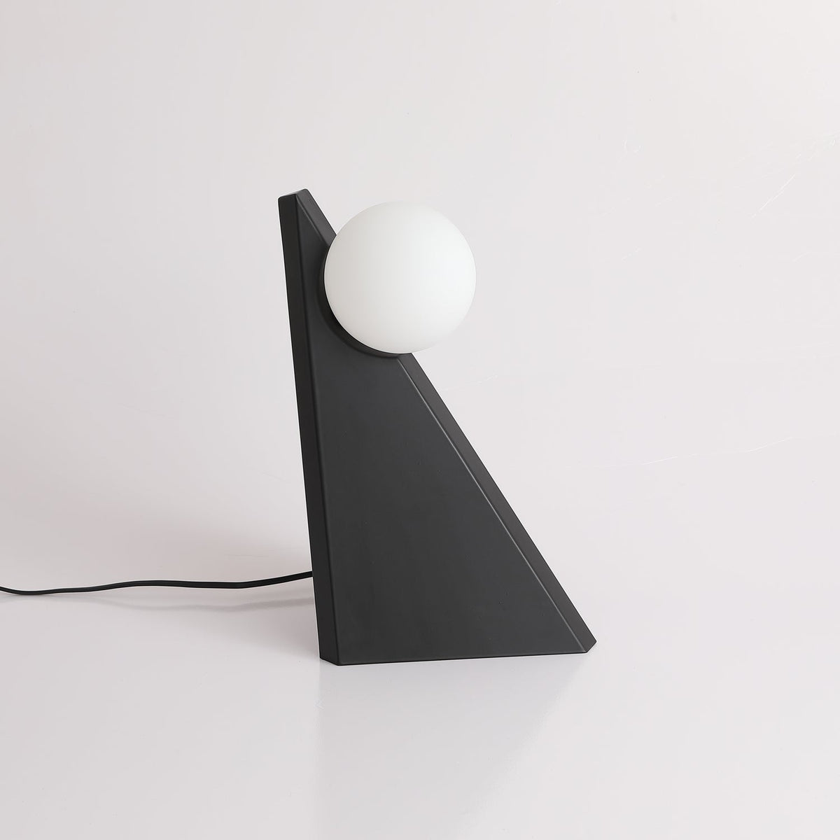 Nixie geometryczna lampa stołowa ze szkła