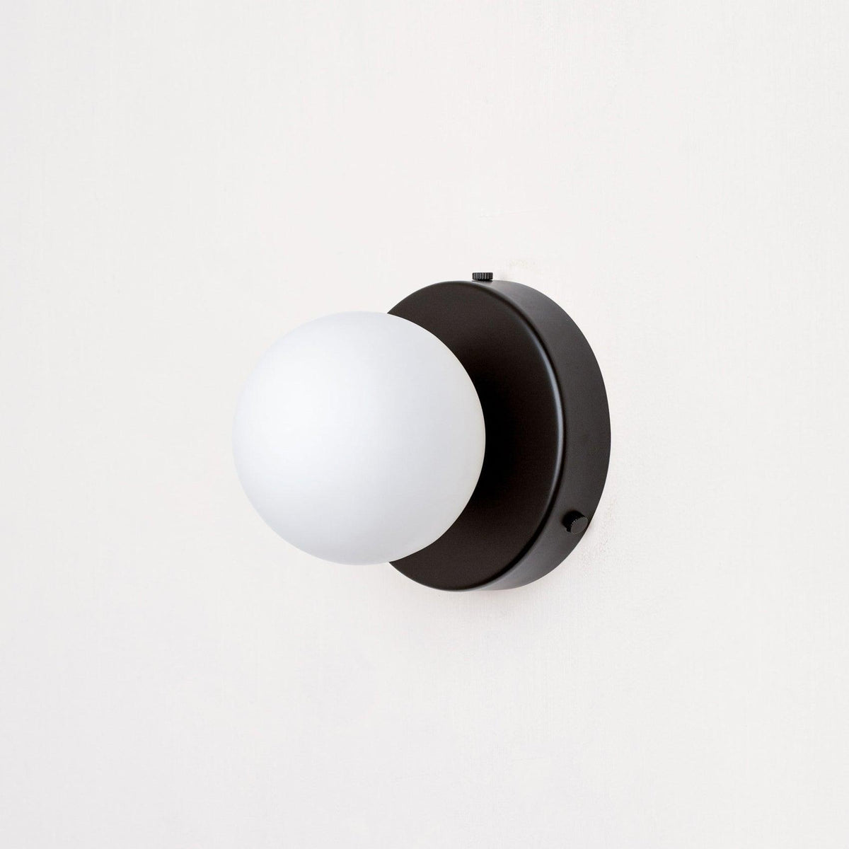 Celarella nowoczesna minimalistyczna kinkietowa lampa sufitowa ze szkła