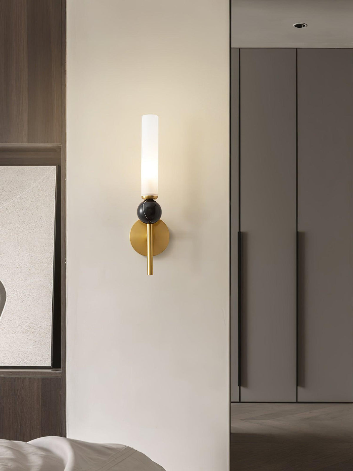 Dulane nowoczesna minimalistyczna kinkietowa lampa ścienna w pionie z marmuru