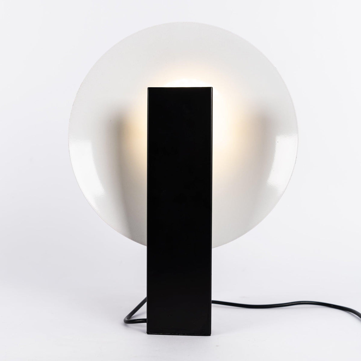 Cis minimalistyczna lampa stołowa