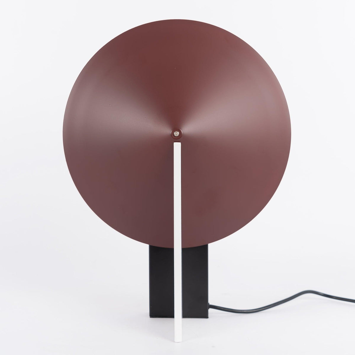 Cis minimalistyczna lampa stołowa