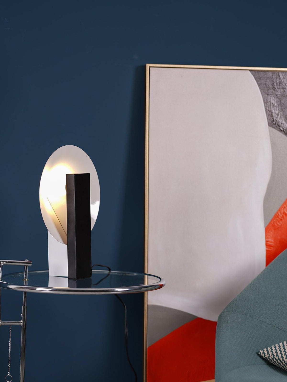 Cis minimalistyczna lampa stołowa