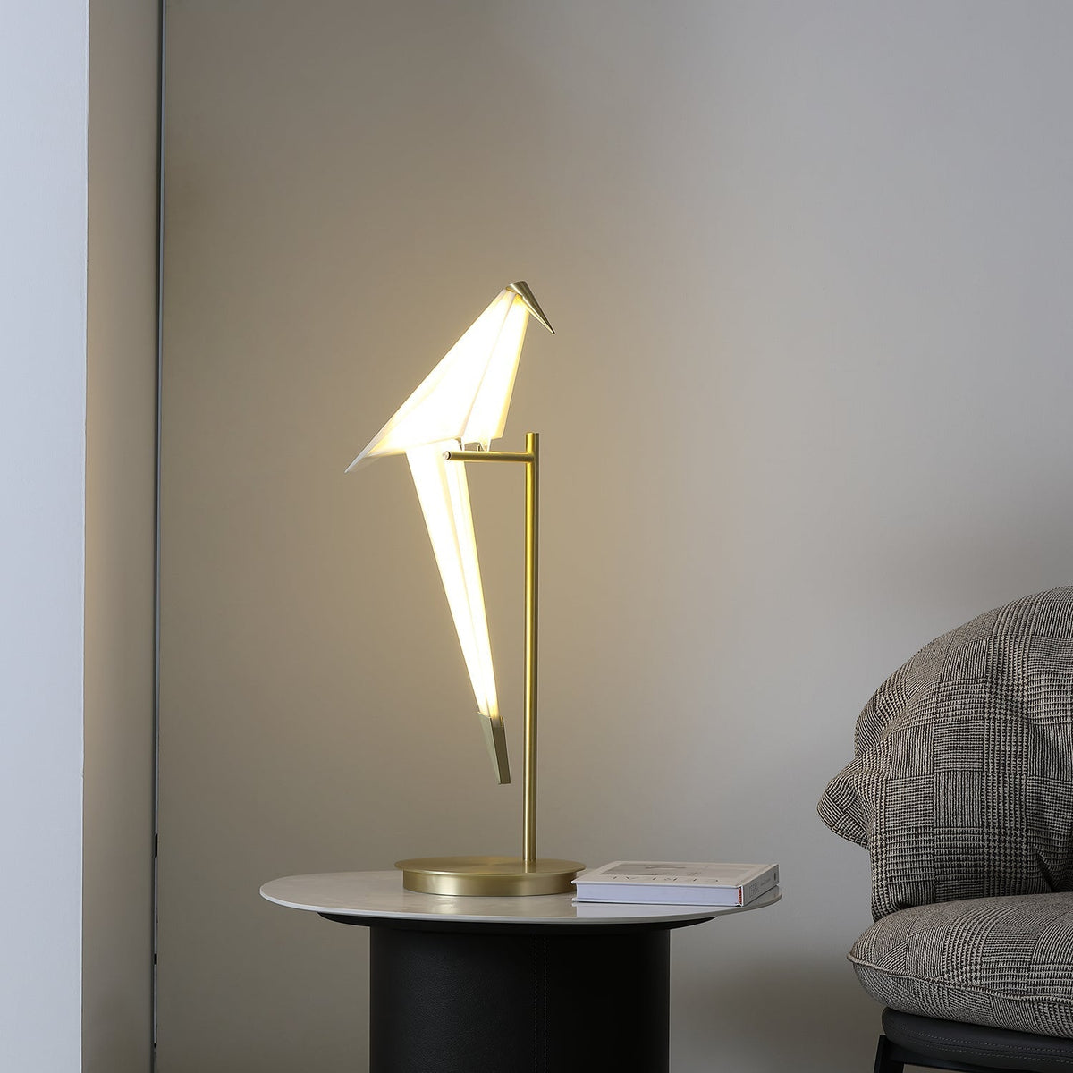 Kaelora nowoczesna lampa stołowa