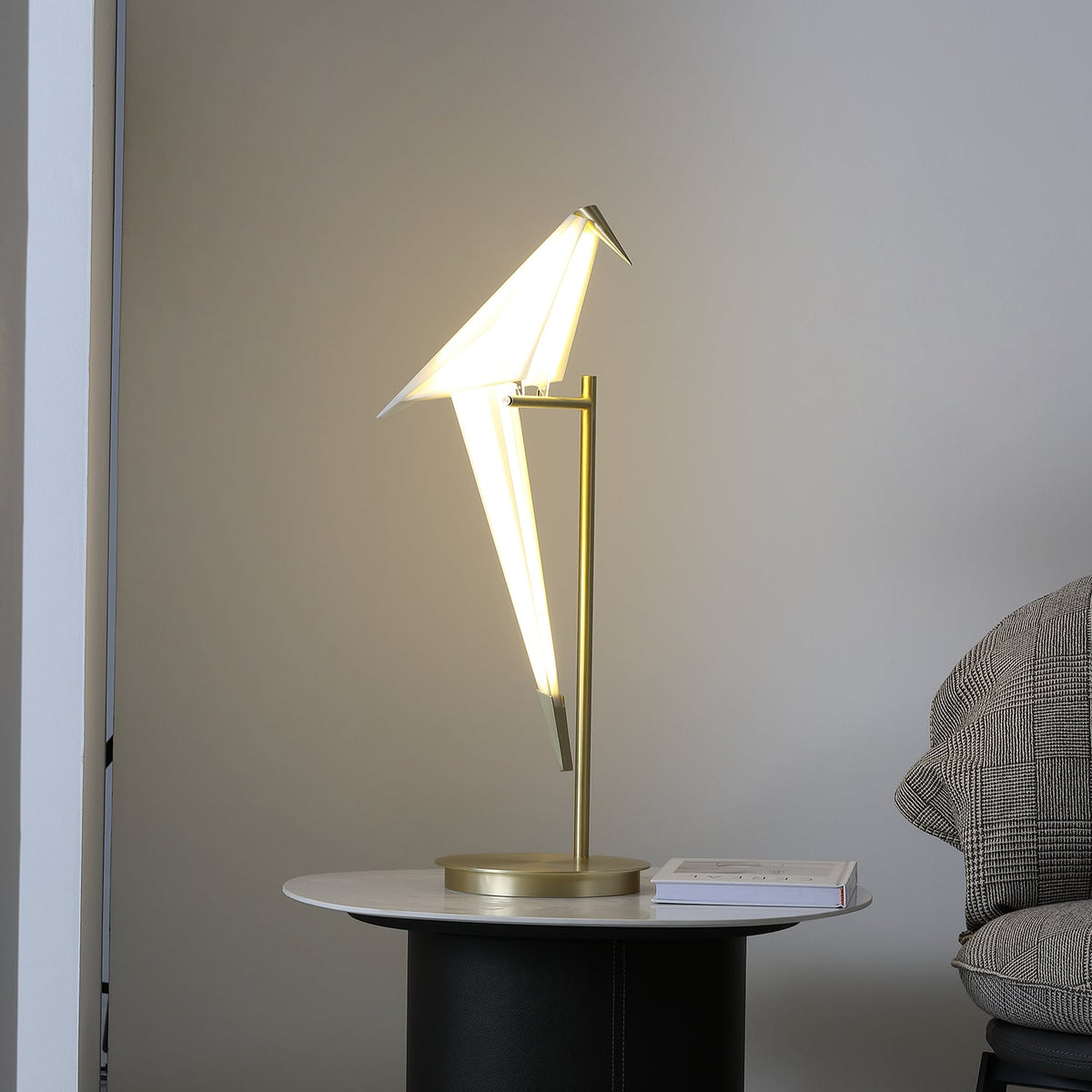 Kaelora nowoczesna lampa stołowa