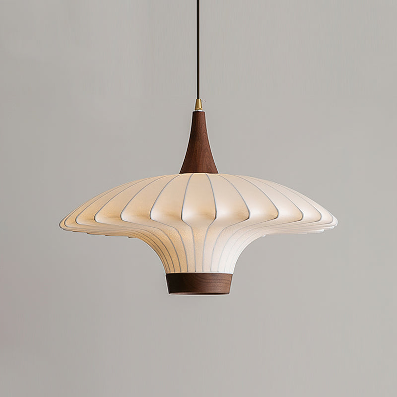 Lampa wisząca Parasol z płótna w kolorze białym, detale orzechowe
