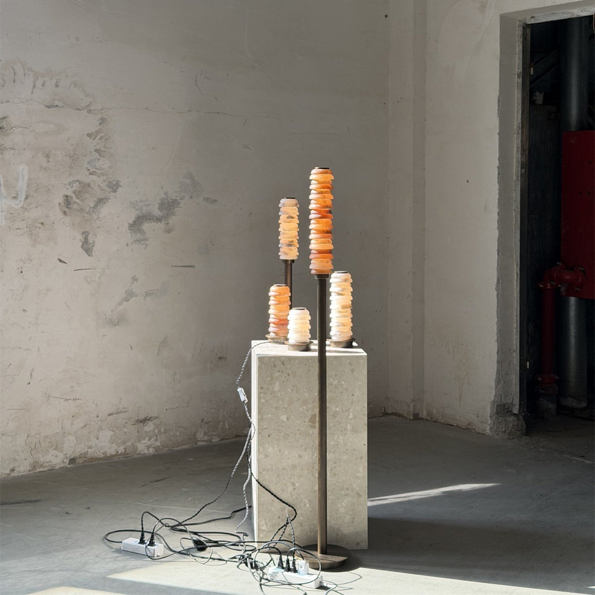 Eiroiella Alabaster zewnętrzna lampa stojąca