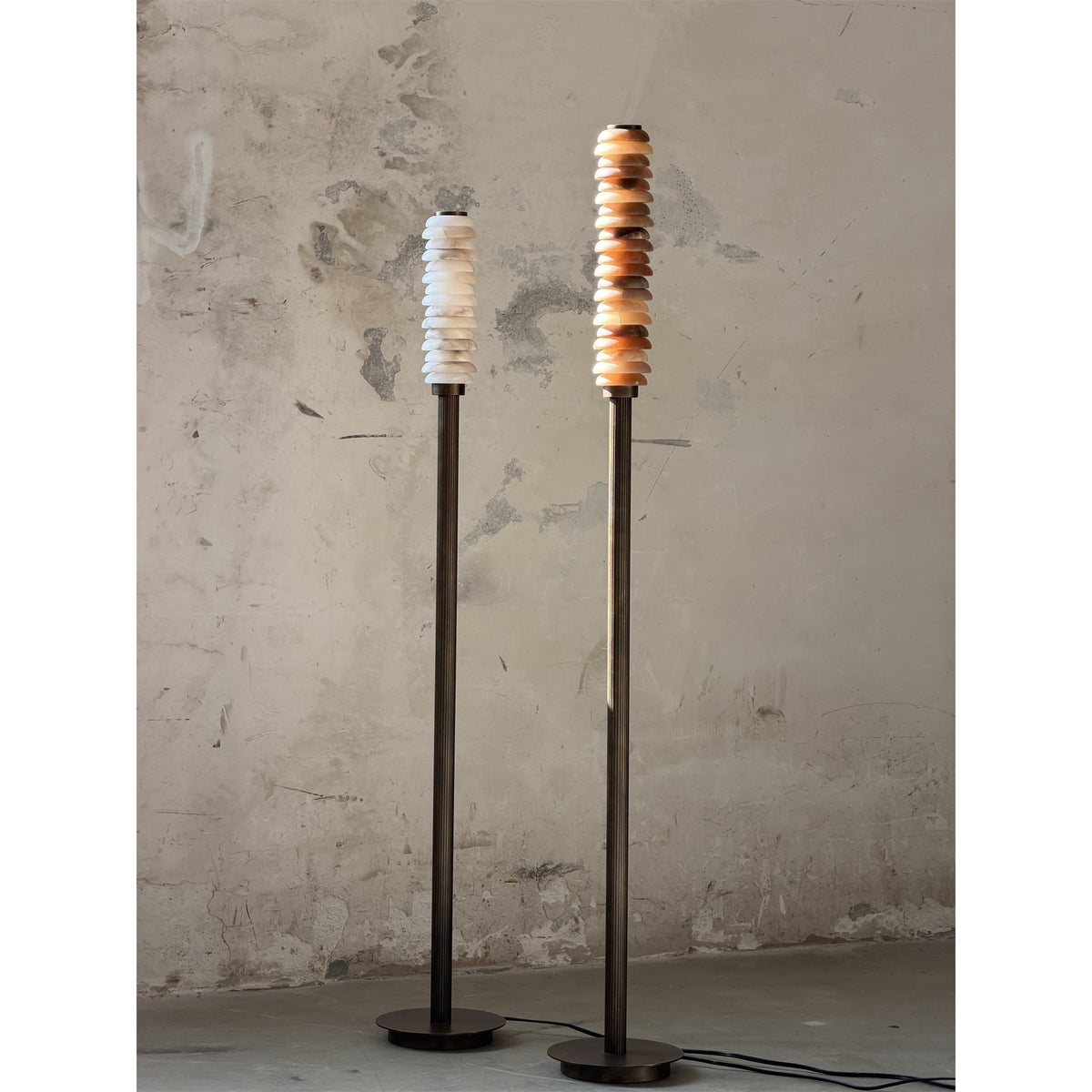Eiroiella Alabaster zewnętrzna lampa stojąca