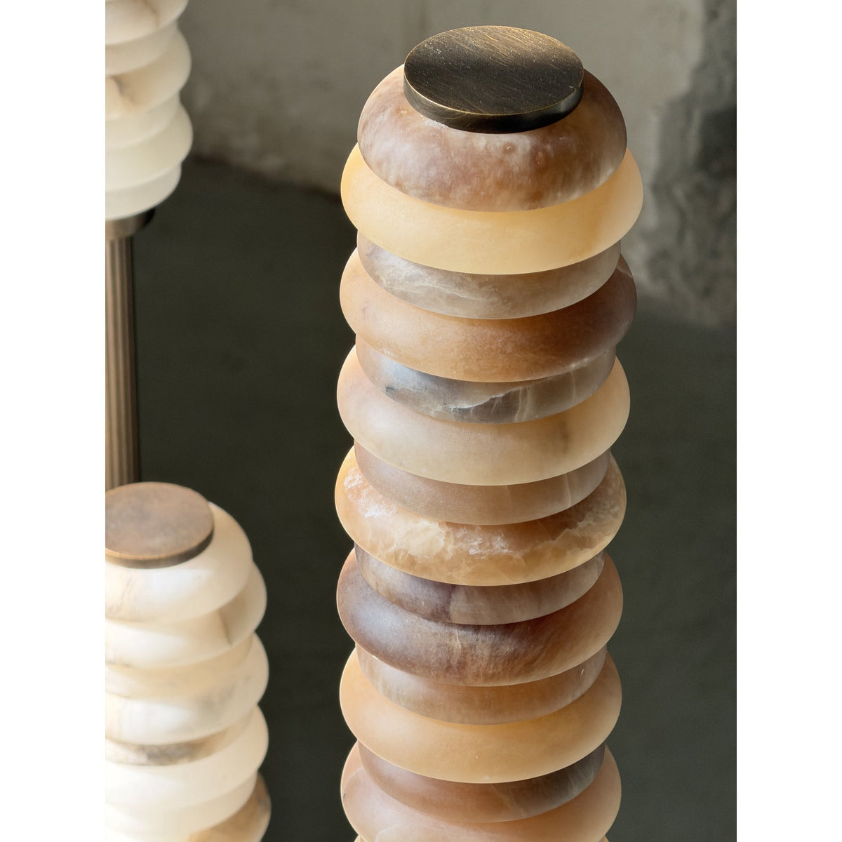Eiroiella Alabaster zewnętrzna lampa stojąca