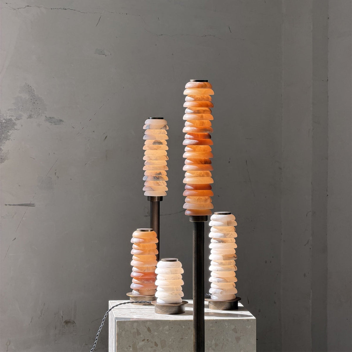 Eiroiella Alabaster zewnętrzna lampa stojąca
