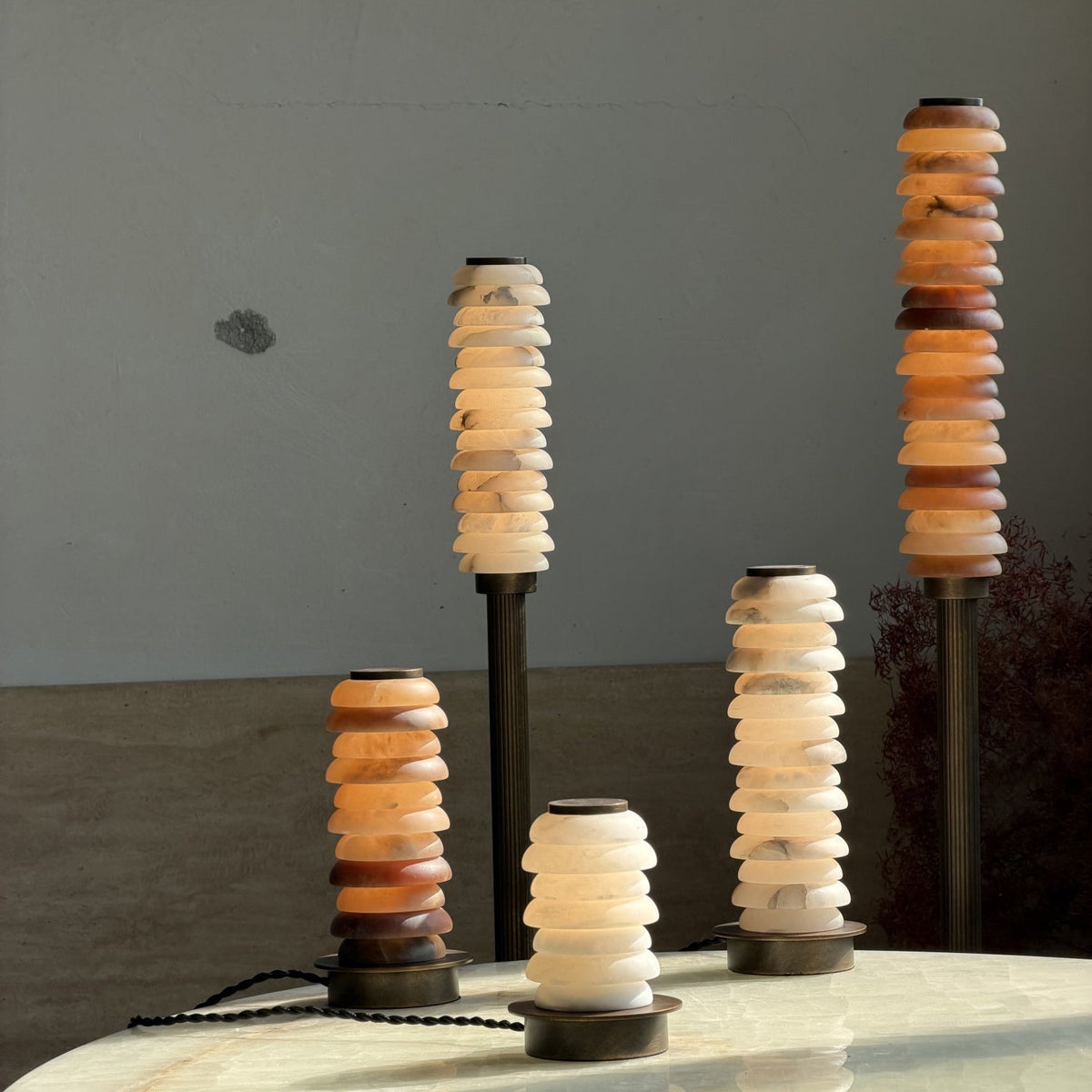 Eiroiella Alabaster zewnętrzna lampa stojąca
