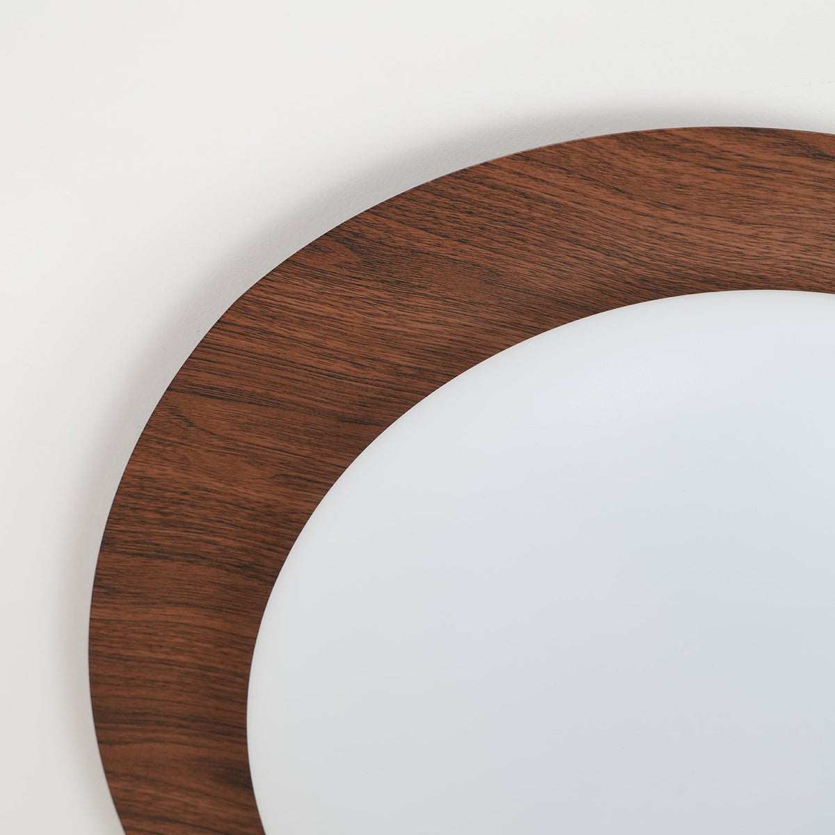 Sylenia lampa sufitowa Pebble orzechowe drewno akryl LED