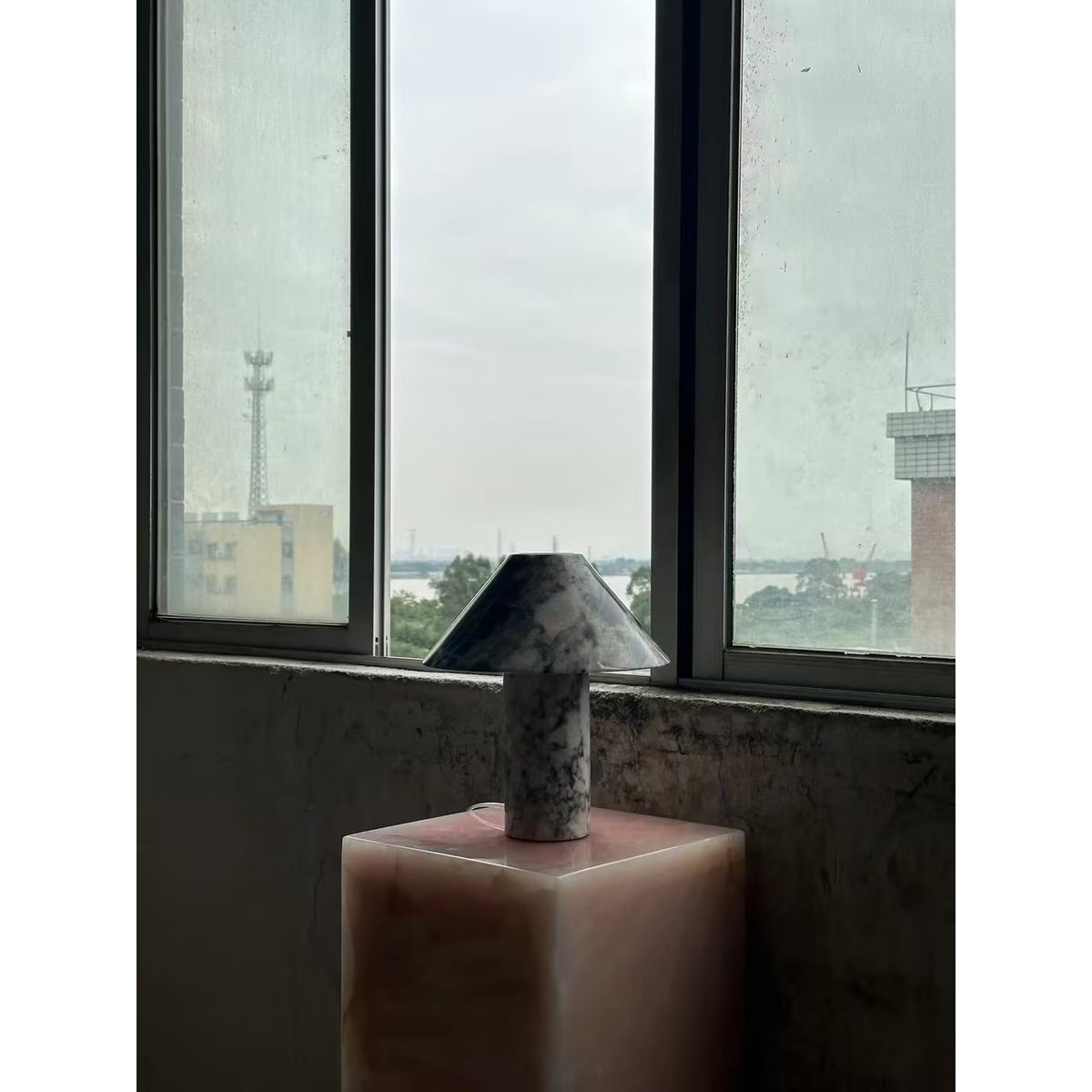 Lampa stołowa Veinir ze szkła