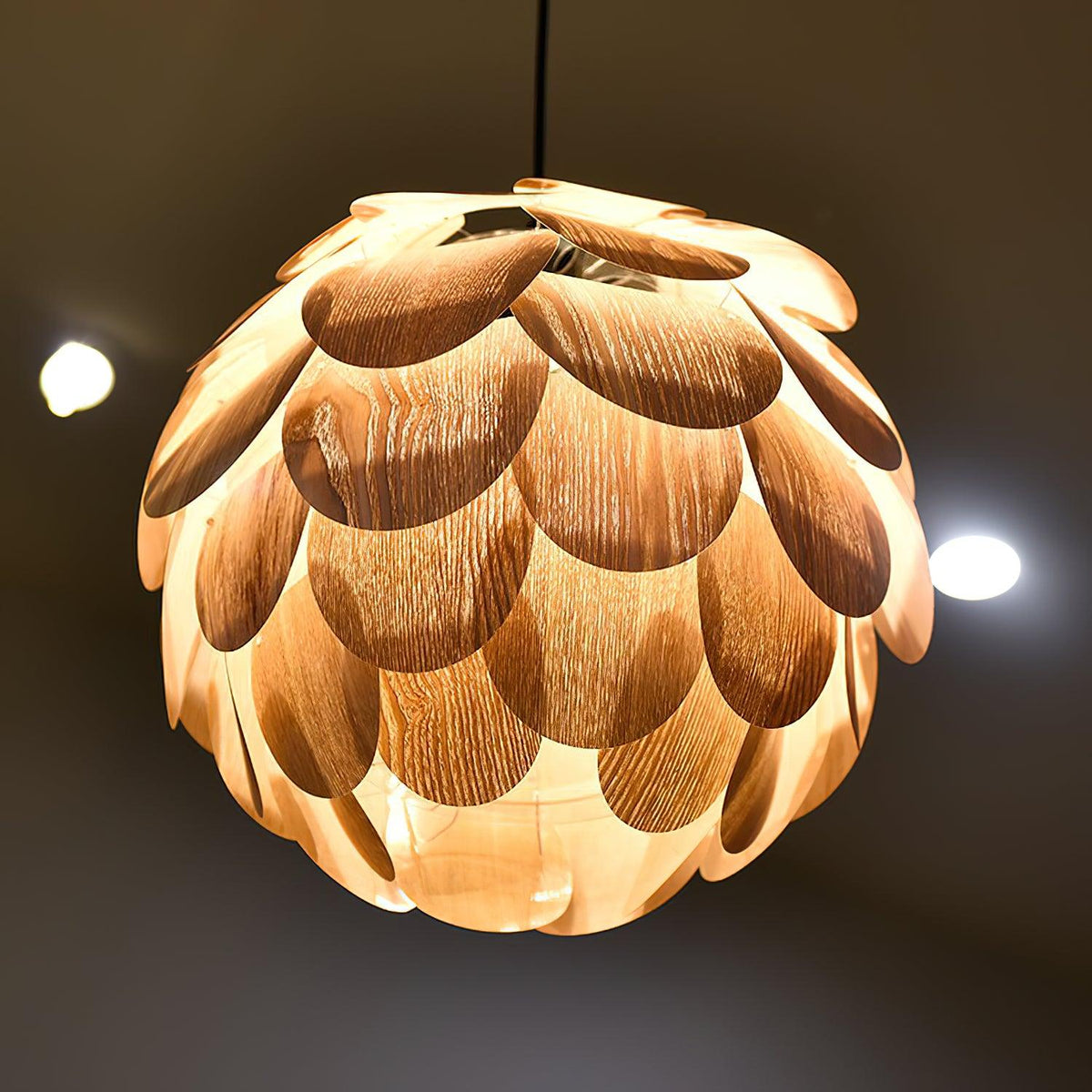 Wlara nowoczesna lampa wisząca z drewna
