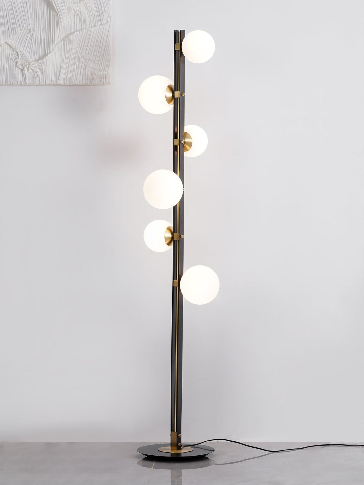 Eireneria elegancka lampa stojąca ze szkła