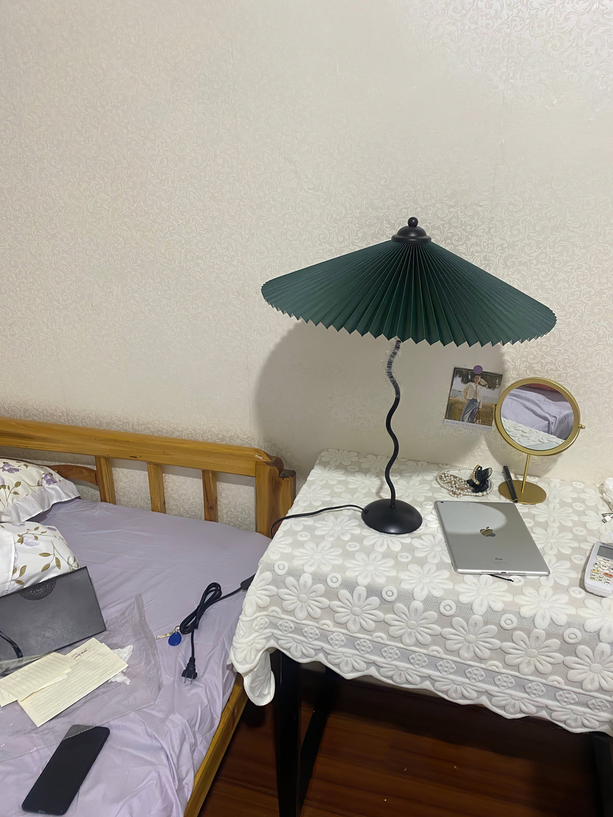 Krenis artystyczna lampa stołowa ze szkła