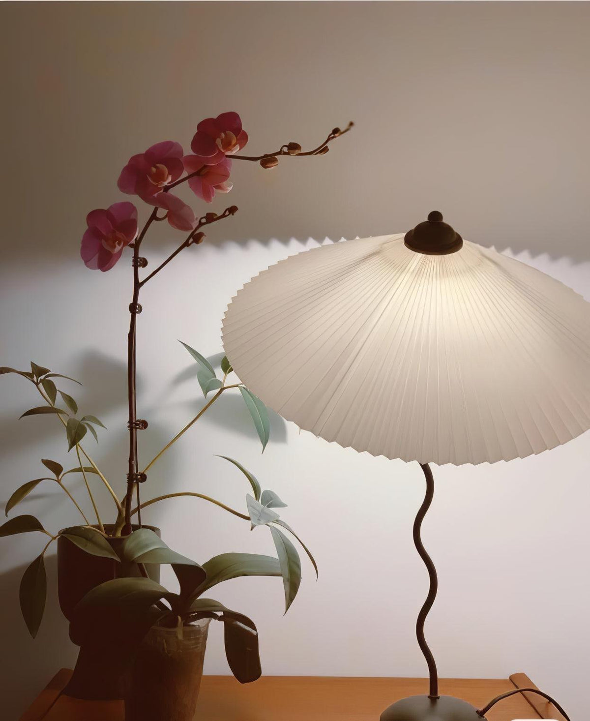 Krenis artystyczna lampa stołowa ze szkła