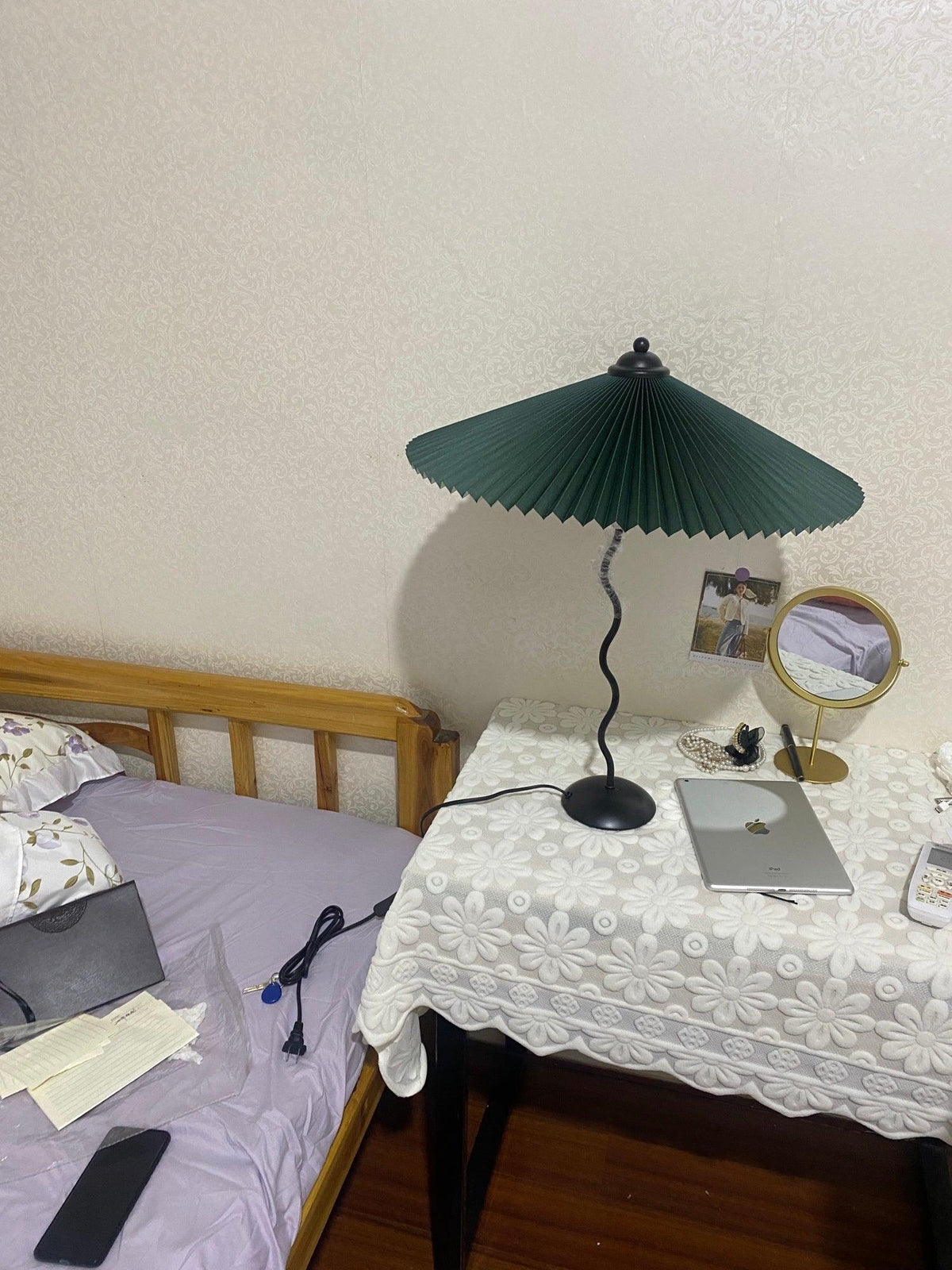 Krenis artystyczna lampa stołowa ze szkła