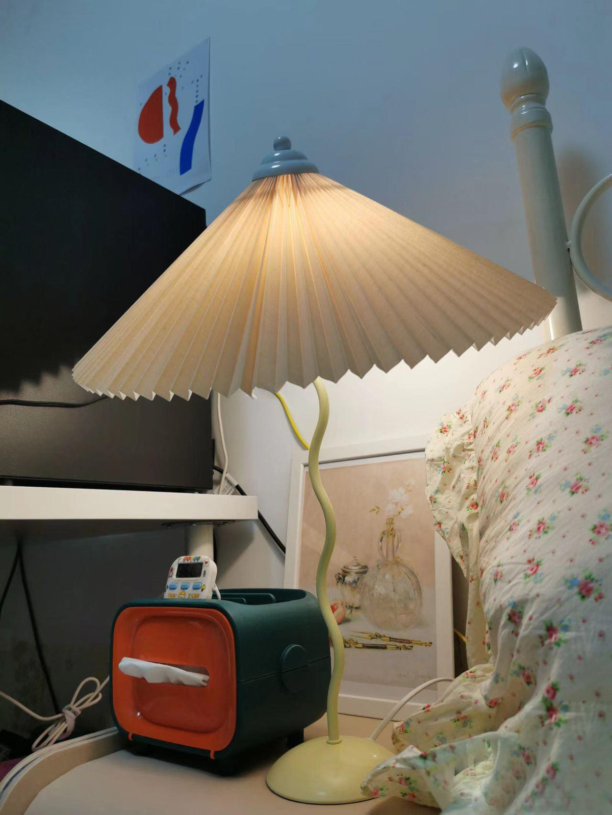 Krenis artystyczna lampa stołowa ze szkła