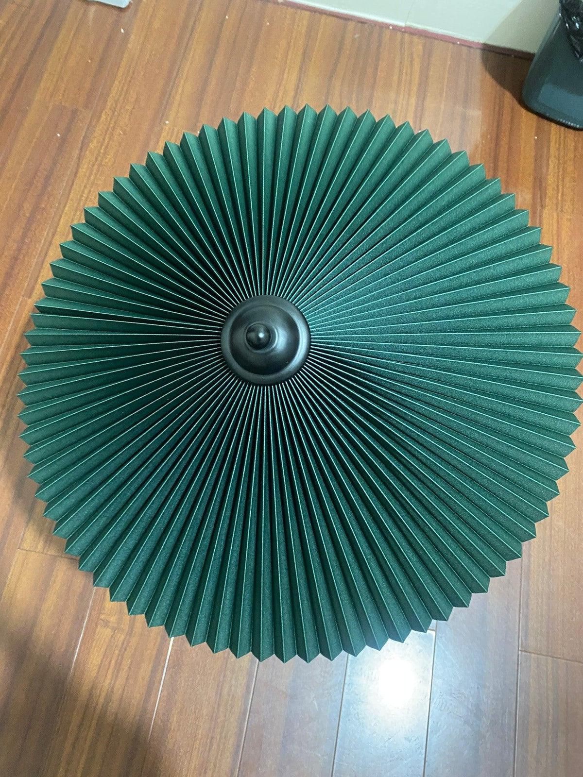 Krenis artystyczna lampa stołowa ze szkła