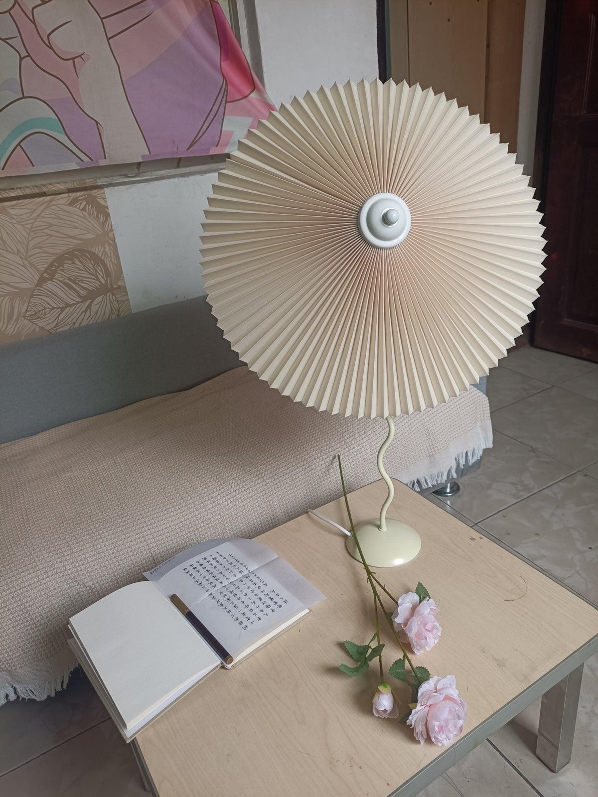 Krenis artystyczna lampa stołowa ze szkła